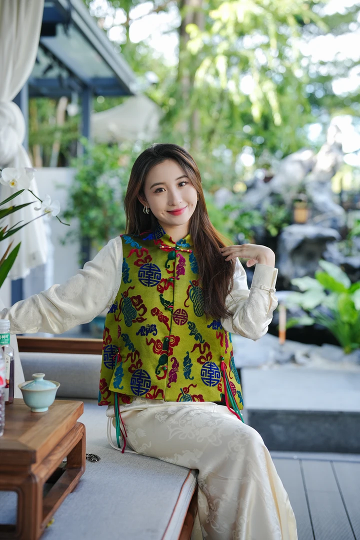 蓝大【眼波横】新中式国风桑蚕丝马甲6569