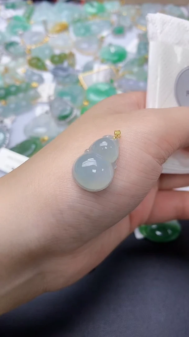 颈饰18K金镶嵌翡翠天然缅甸A货百元以上9元证书费自理