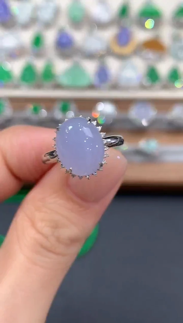 18K金镶嵌戒指翡翠a8 紫货有色差