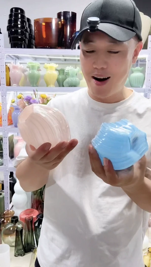 两个花瓶迷你2313