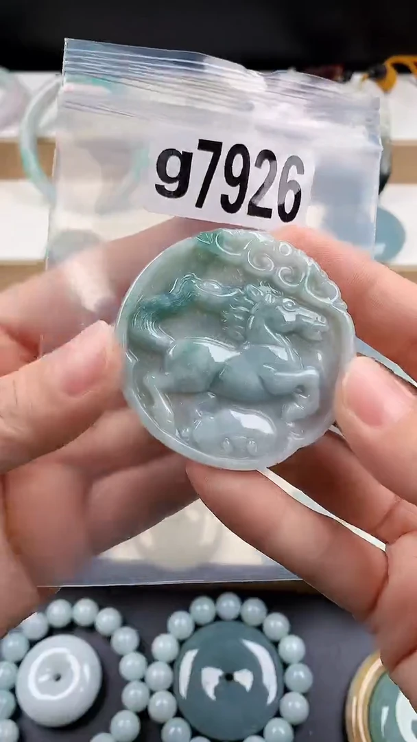 颈饰未镶嵌翡翠天然翡翠吊坠挂件