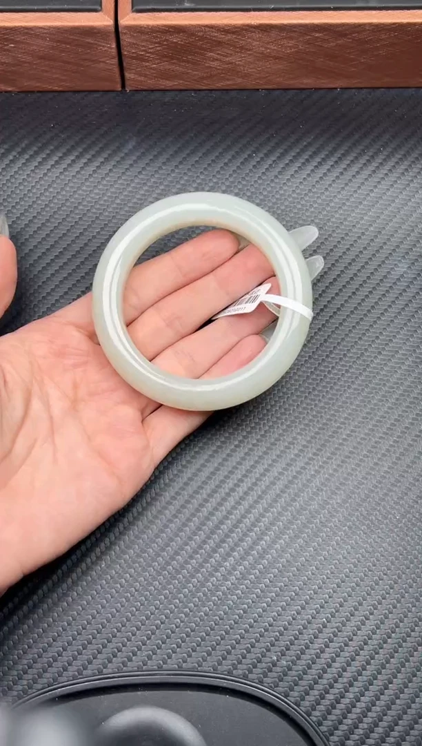 未镶嵌手镯和田玉且末金山微色差57+手镯J