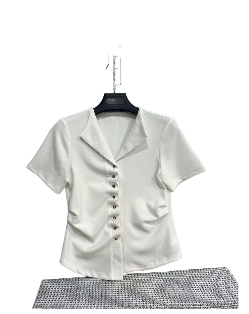 6925  褶皱  翻领  纯色  纽扣  时尚  简约  设计感  衬衫