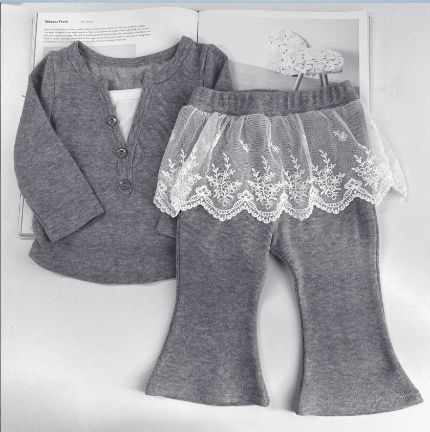 女童秋款套装2025新款洋气时髦蕾丝花边长袖T恤裤裤子两件套时尚