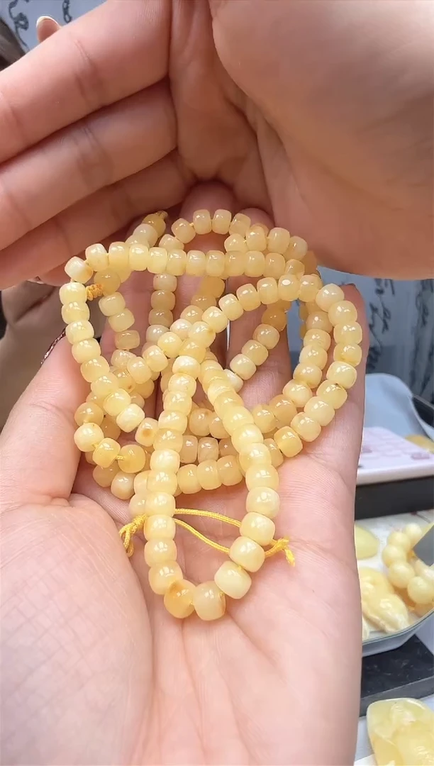 【闪购商品】琥珀裸石未镶嵌项链