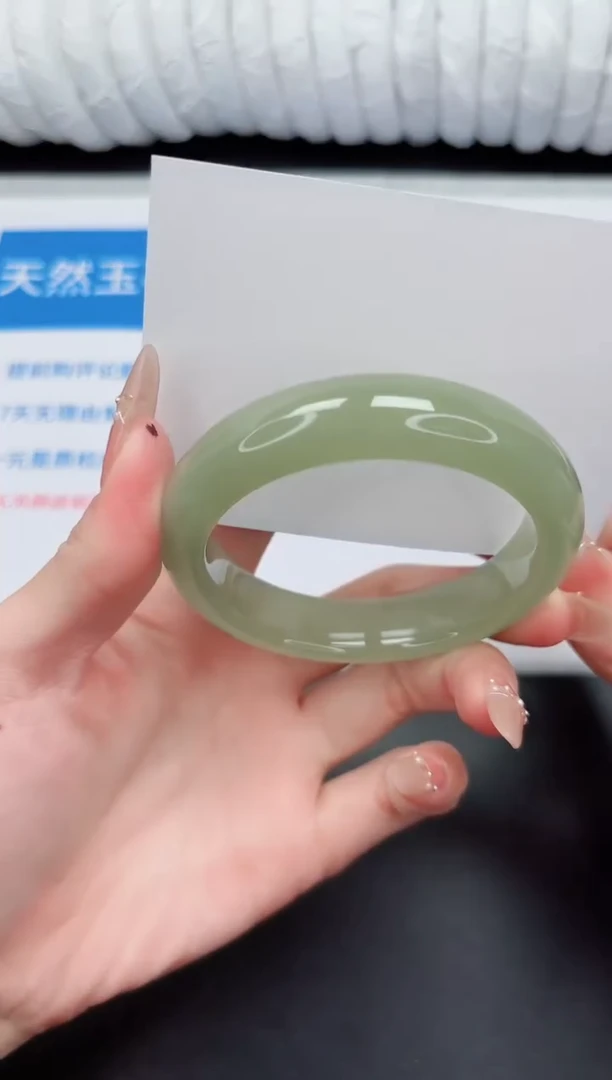未镶嵌手镯石英质玉37-56DK