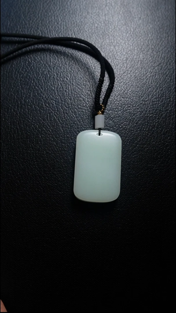 颈饰未镶嵌和田玉无事牌