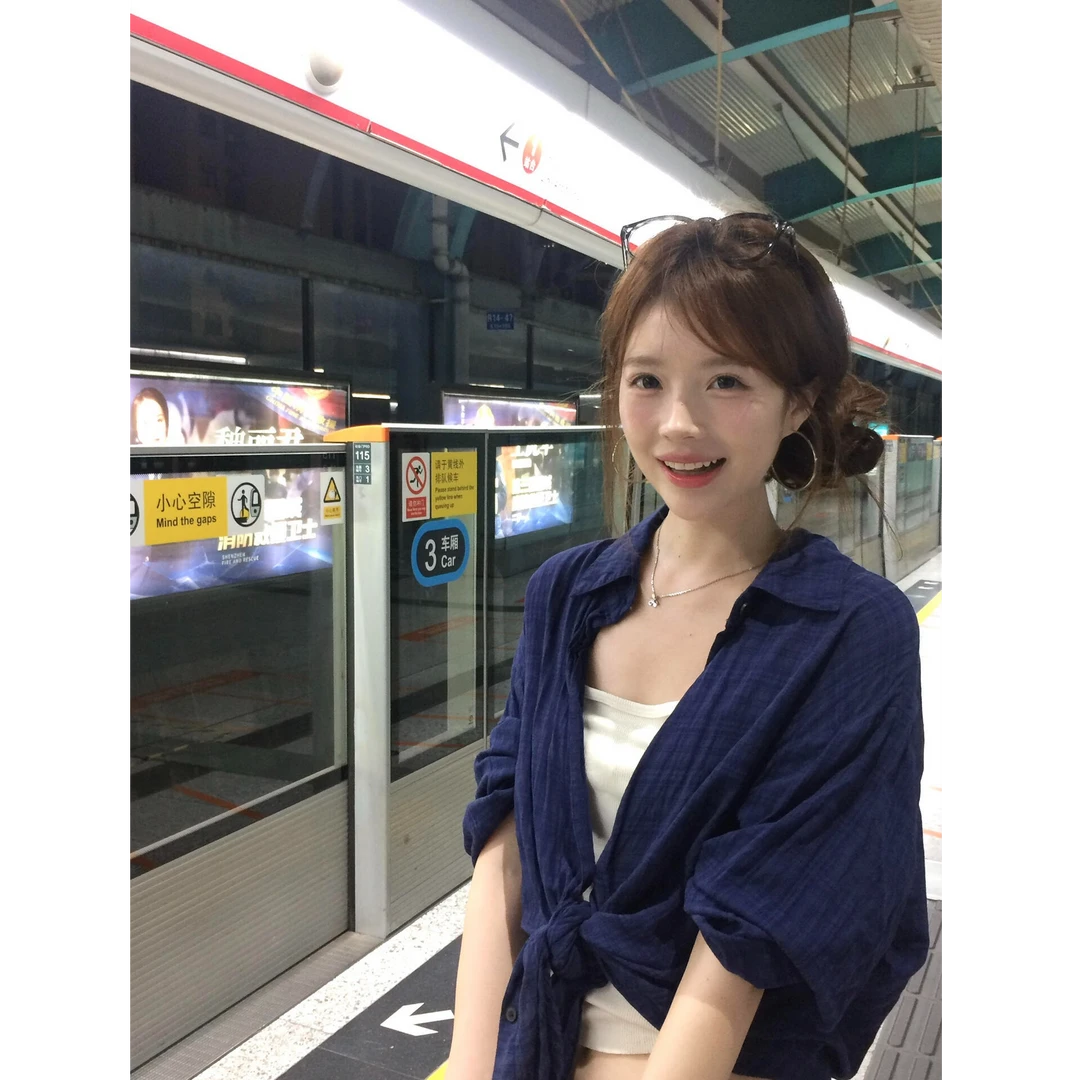 美式复古条纹格子衬衫女上衣2025款秋季薄款长袖衬衣外套