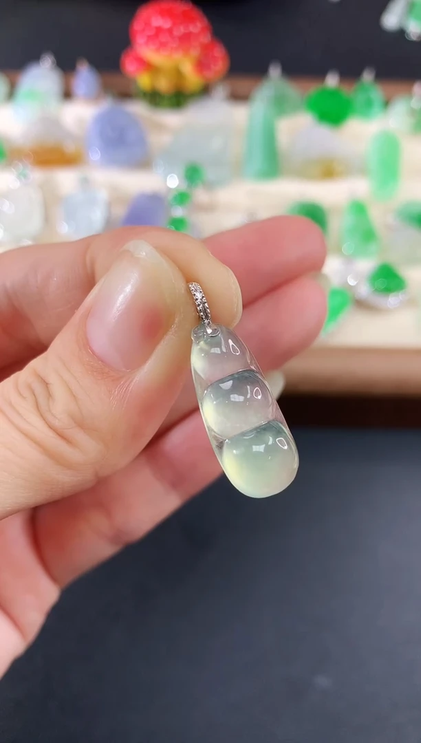 吊坠(不含链)18K金镶嵌翡翠65|4500