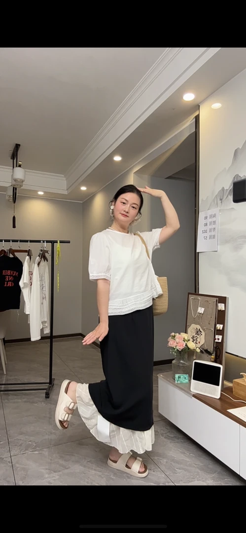 2025夏季新款欧货甜美刺绣花边圆领泡泡袖荷叶边套头小衫女