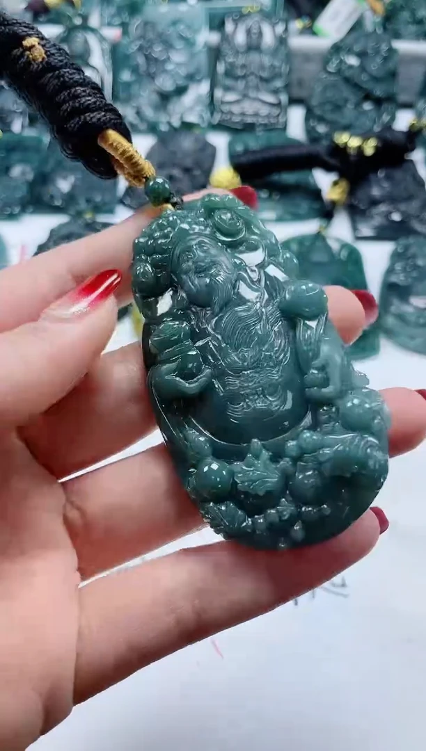【闪购商品】翡翠颈饰未镶嵌