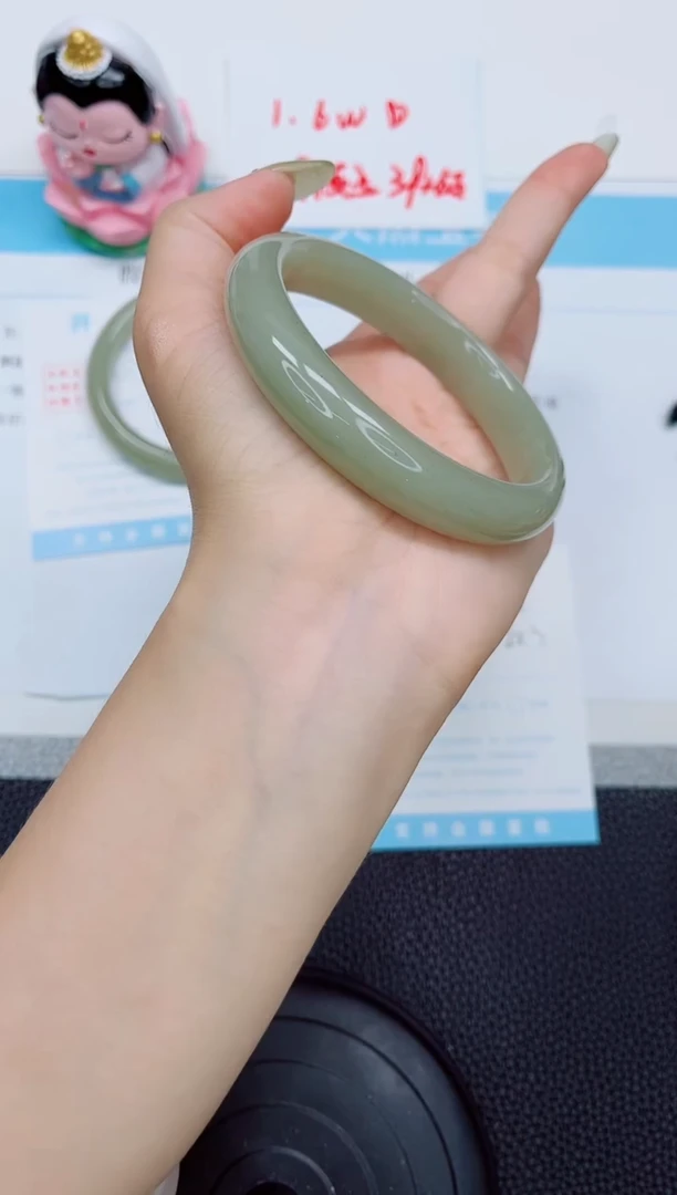 石英质玉手镯未镶嵌160-60.3