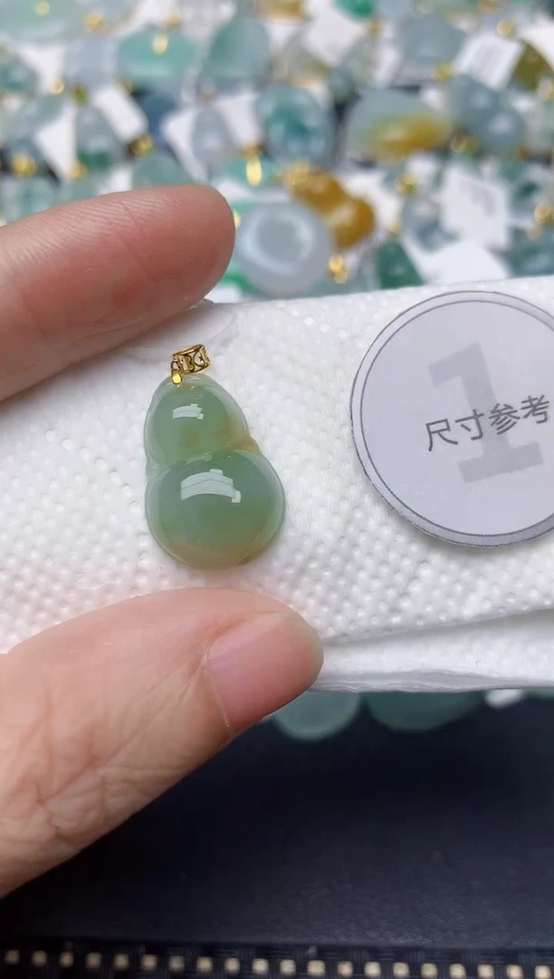 颈饰18K金镶嵌翡翠天然缅甸A货翡翠