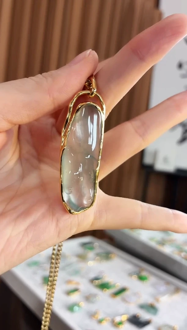 吊坠(不含链)18K金镶嵌翡翠吊坠