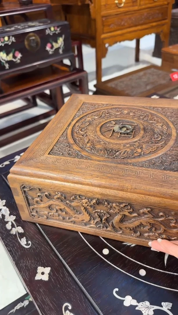 【闪购商品】木木艺雕刻四宫格盒358..888