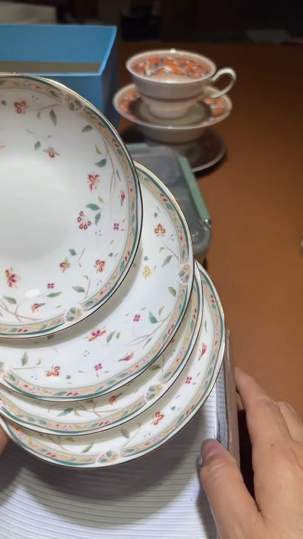 瓷片碗碟好物一件不留@@1