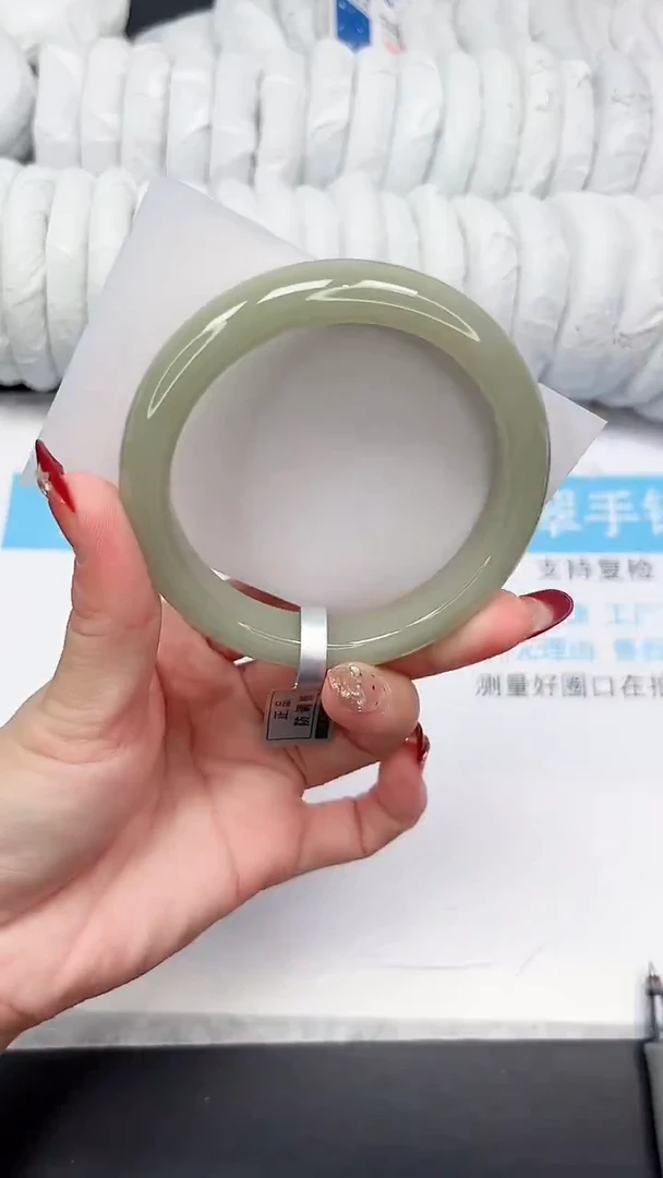 未镶嵌手镯石英质玉189-62.3D
