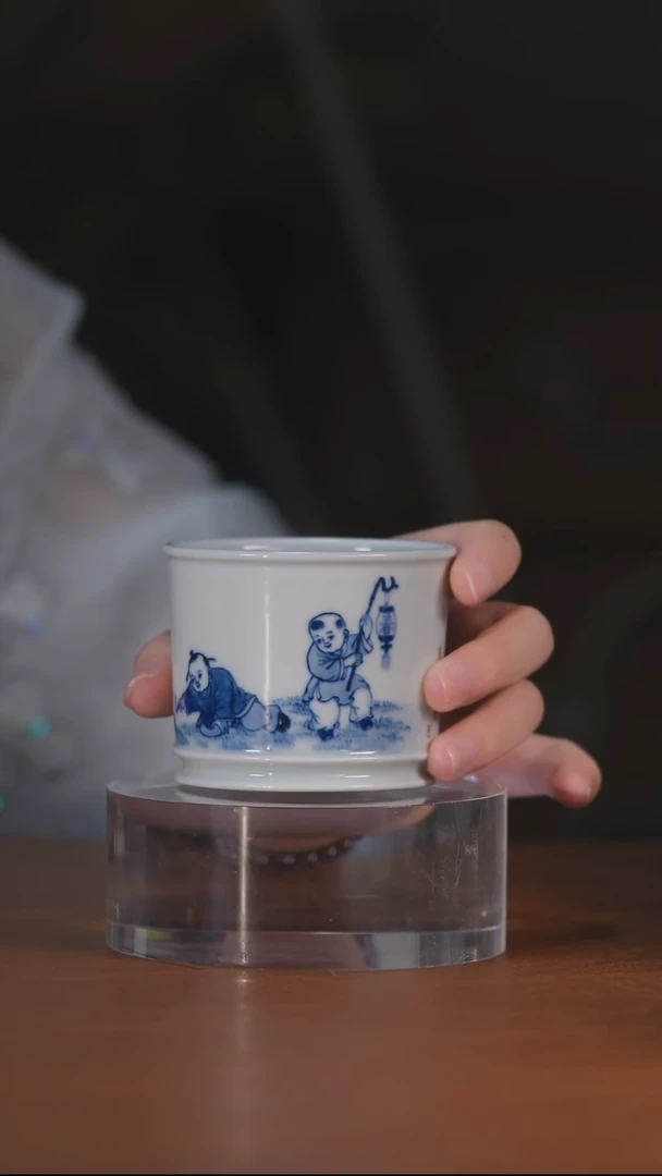 青花童子容天杯
