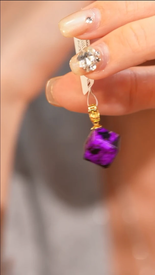 【闪购商品】苏纪石（舒俱来）吊坠(不含链)18K金镶嵌丝绒方糖吊坠18k