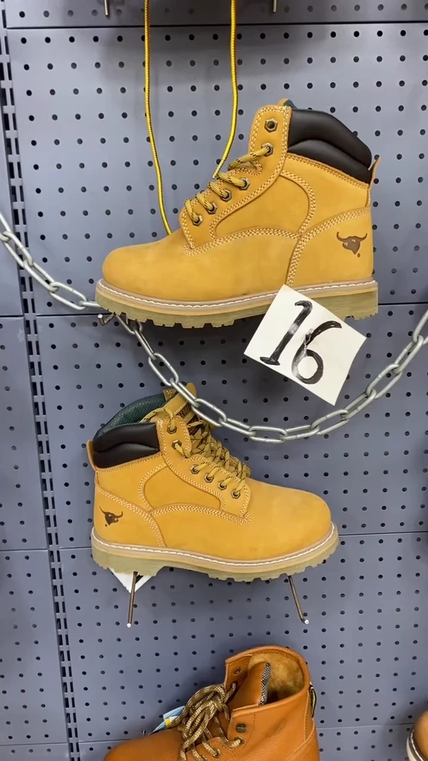 牛皮40.5码，牛头1 皮鞋码，工装靴个别鞋面有胶印默认瑕疵介意勿拍