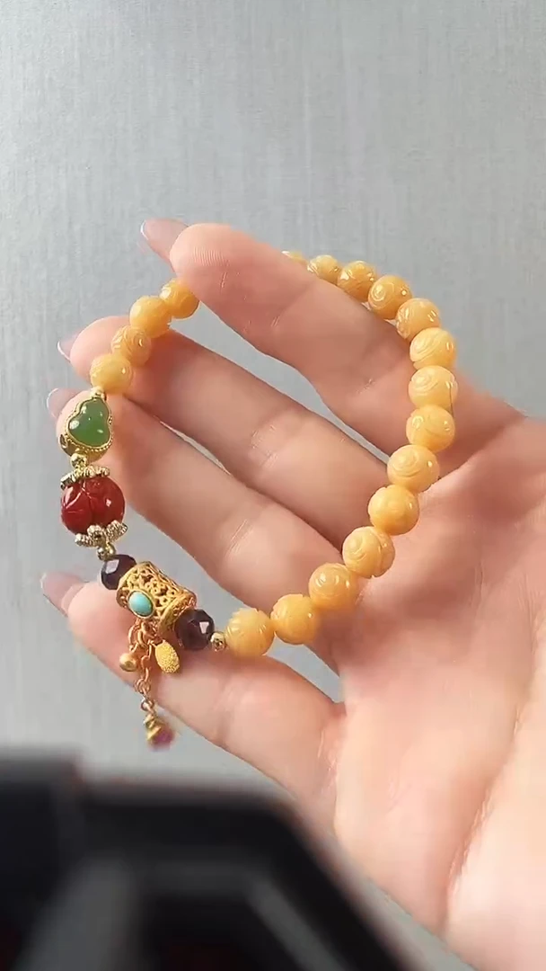 颈饰未镶嵌翡翠手串