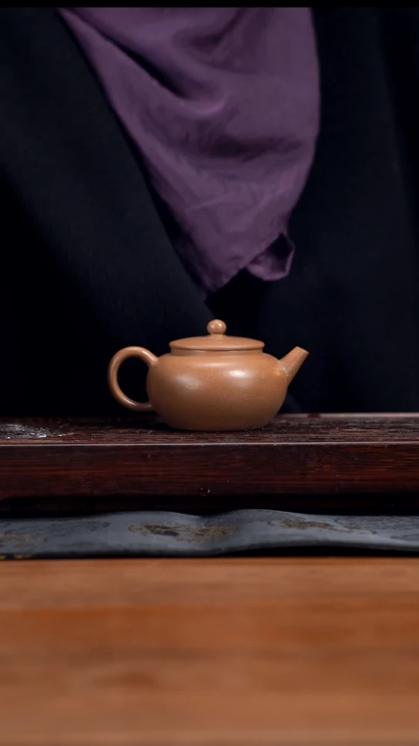 【闪购商品】紫砂茶壶160cc手工原矿段泥平盖莲子39