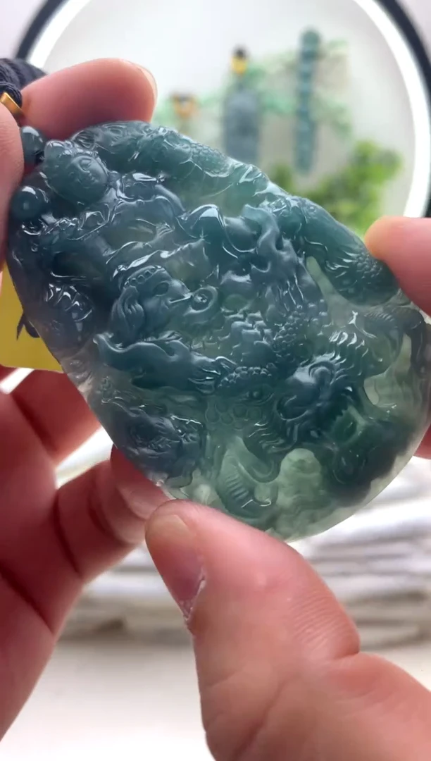 翡翠未镶嵌颈饰普贤