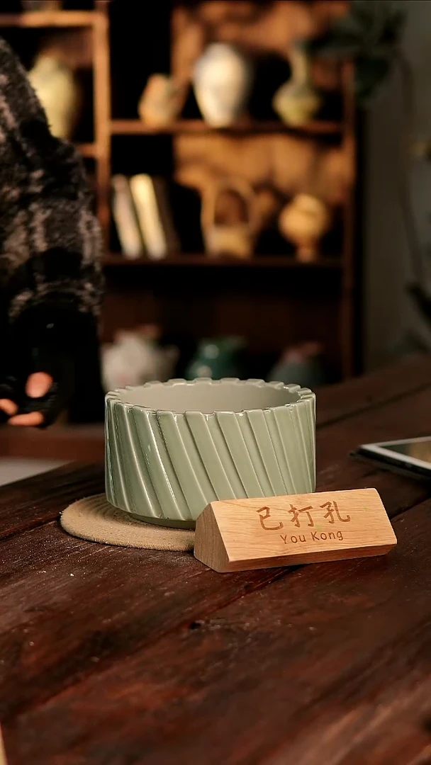 摆件5-281高12口17误差2已打孔瑕疵