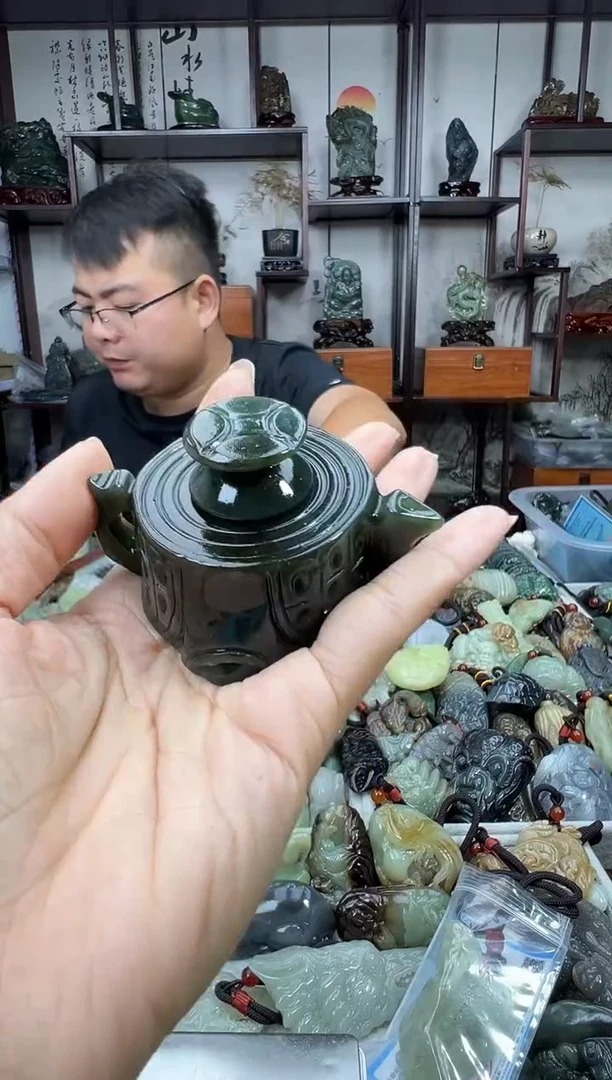 未镶嵌和田玉把件1