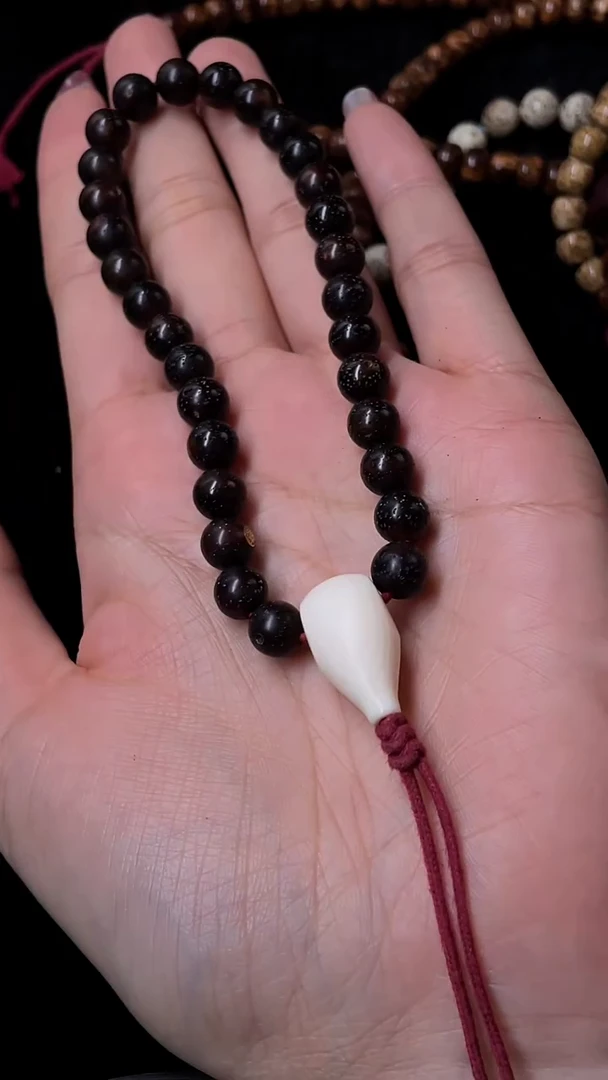 【闪购商品】星月菩提吊坠赤金圆珠卡8长串