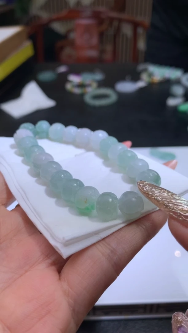 未镶嵌定制翡翠释*翡翠