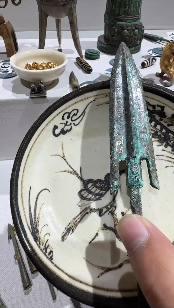 摆件江**郎