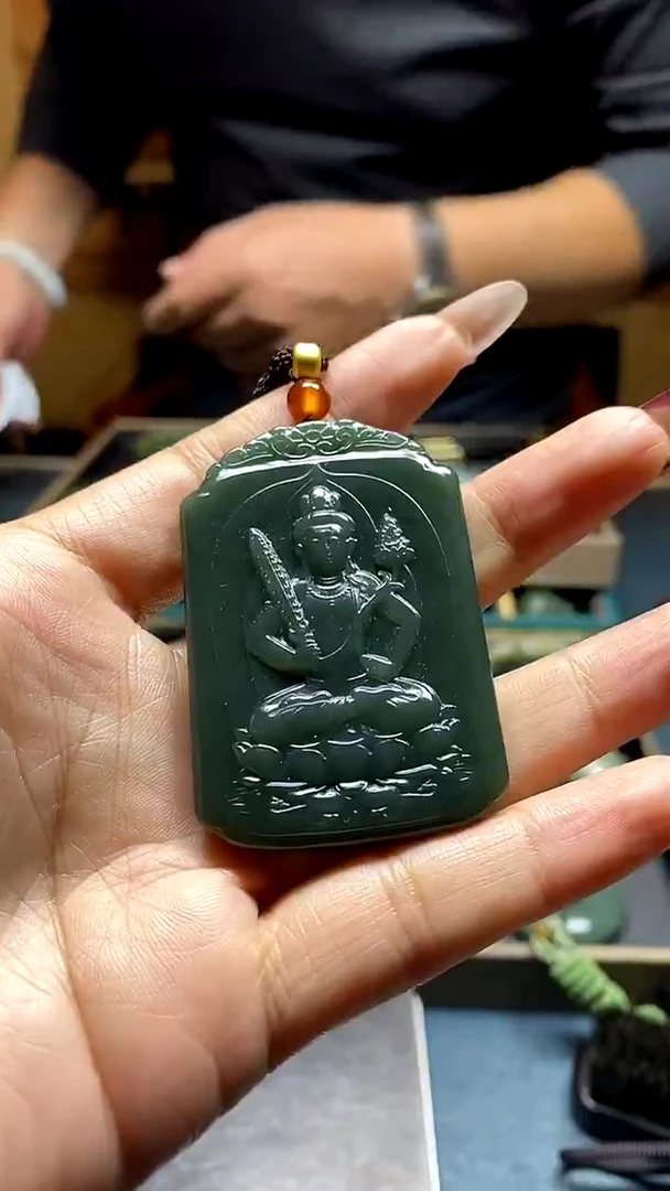 颈饰未镶嵌和田玉拍一发一