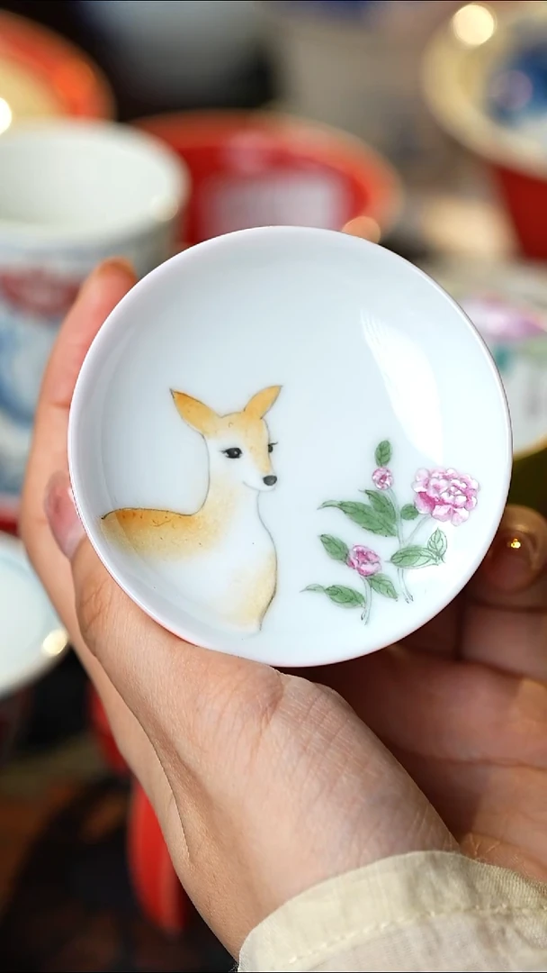 景德镇外粉内小鹿粉彩盖置