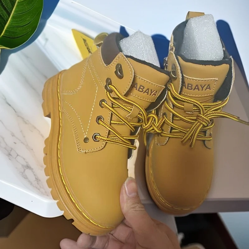 1377儿童马丁靴冬季新款防滑耐磨加绒短靴男女童雪地靴