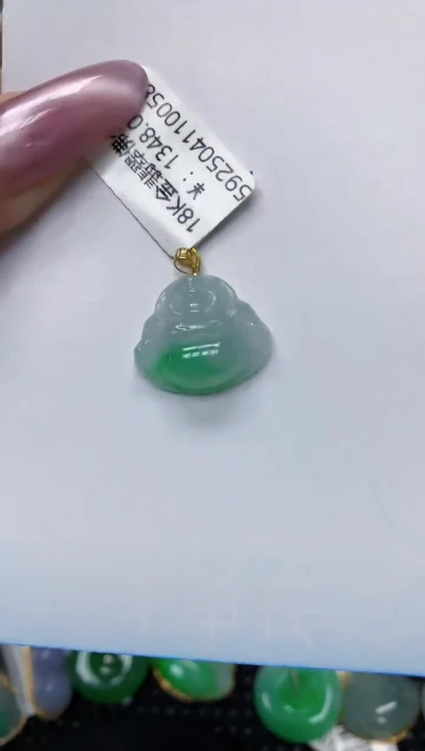 翡翠18K金镶嵌颈饰1111111111
