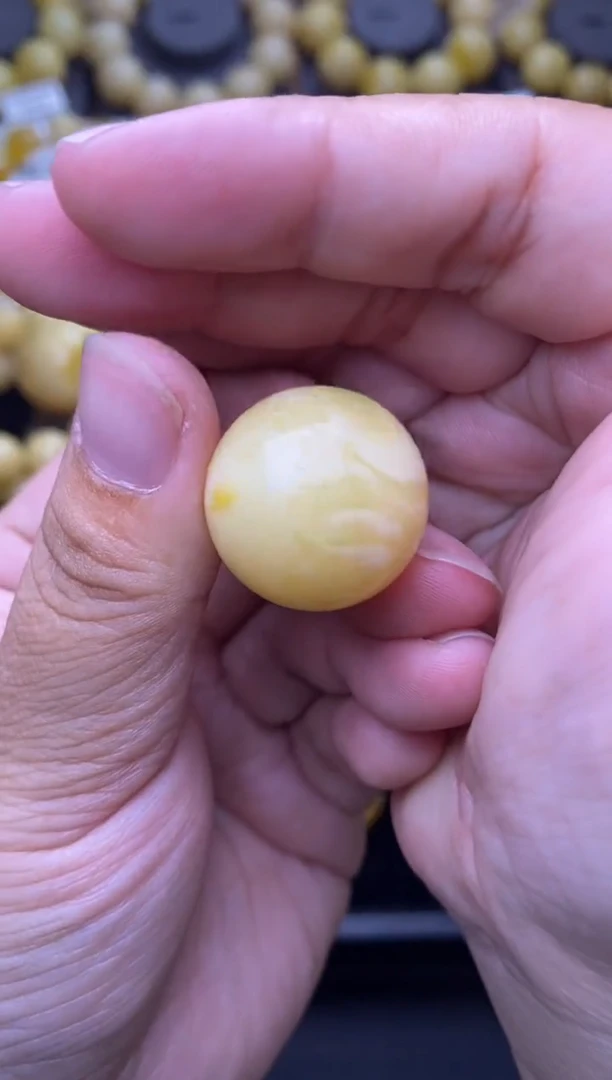 裸石琥珀未镶嵌大小姐珠宝严选