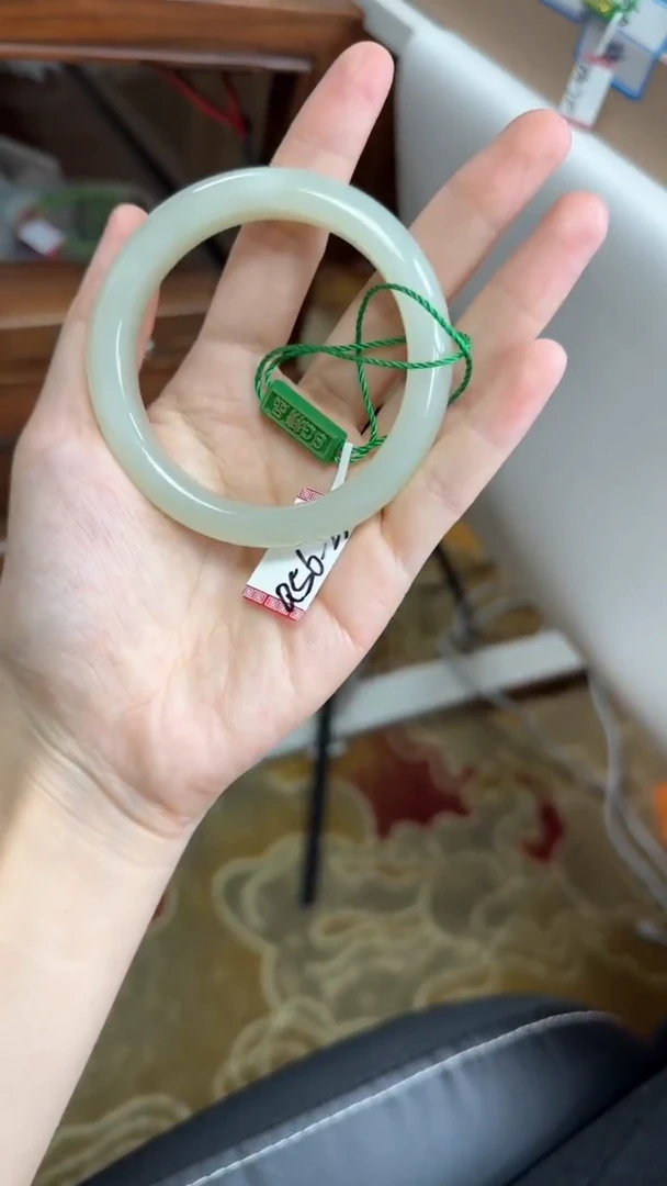 未镶嵌手镯和田玉56