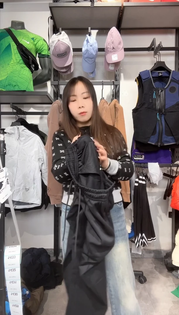 1427编码 耐克卫衣服饰过款为准 尺码M
