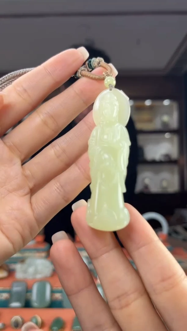 颈饰未镶嵌和田玉佩佩