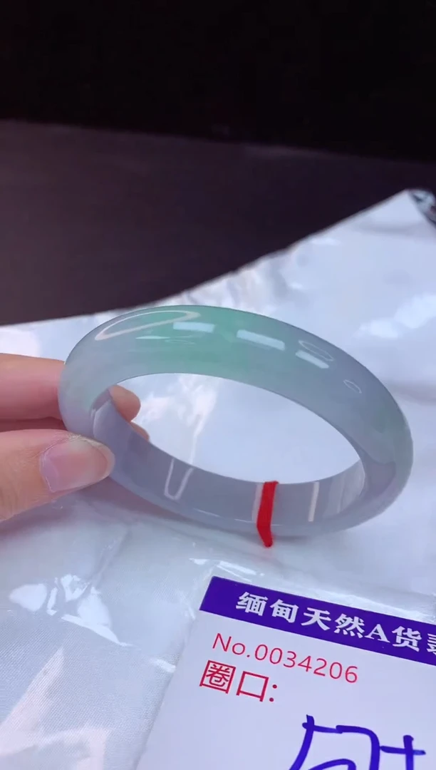 【闪购商品】翡翠手镯未镶嵌57+             