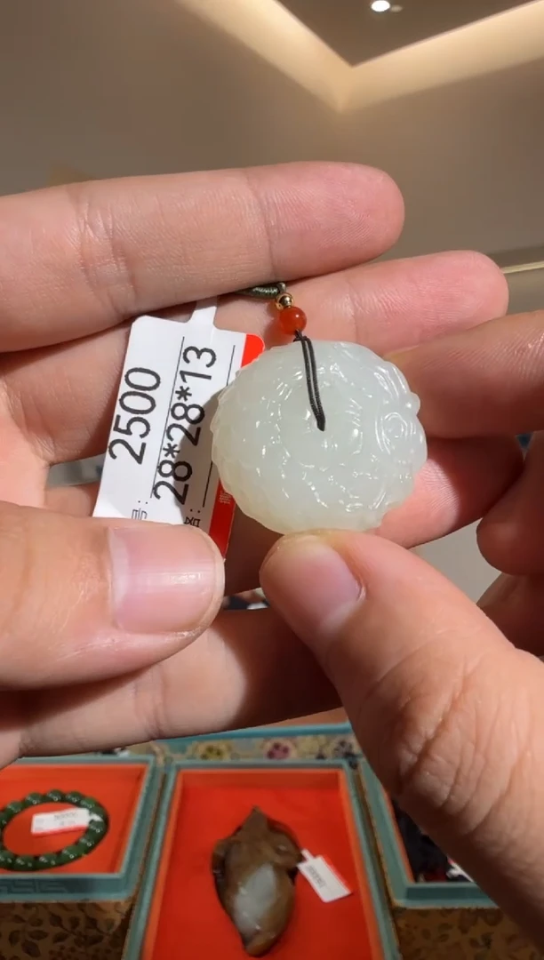 和田玉未镶嵌颈饰1