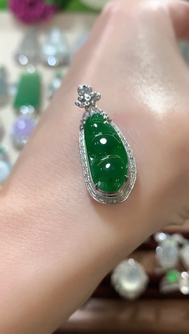 吊坠(不含链)18K金镶嵌翡翠b4