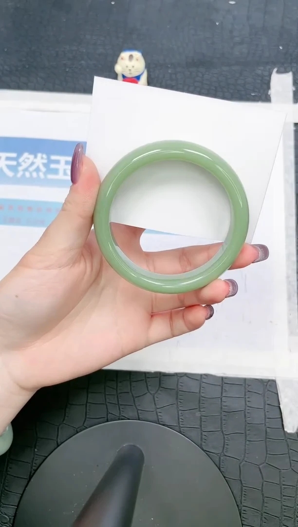 【闪购商品】石英质玉手镯未镶嵌118-58.8