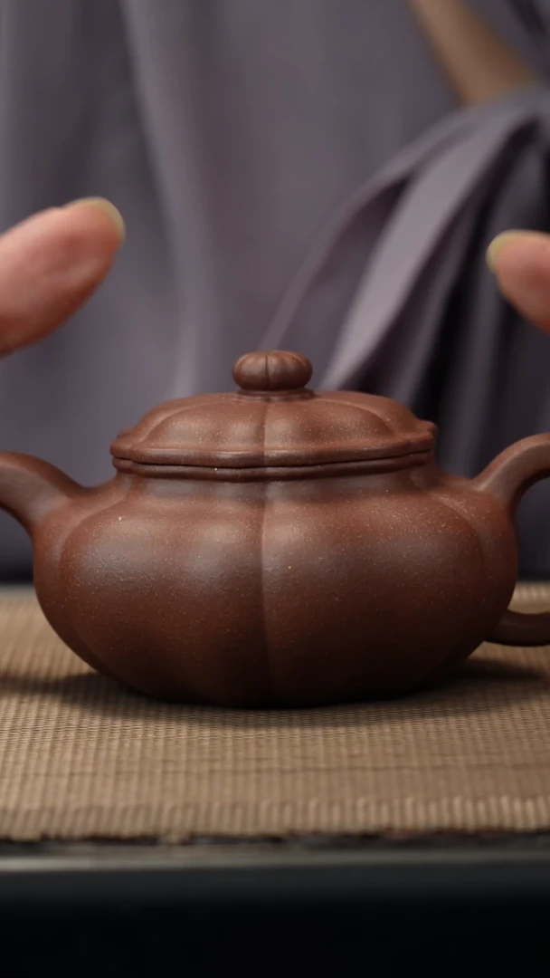 茶壶紫砂底槽清筋纹葵仿古160CC