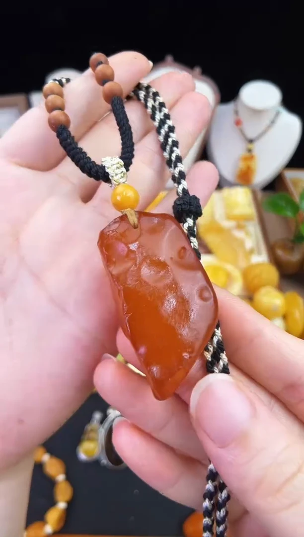 琥珀未镶嵌珠宝奇石柒月