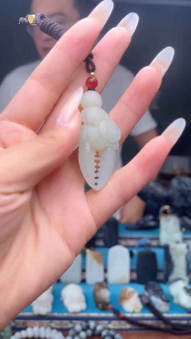 未镶嵌和田玉挂件1