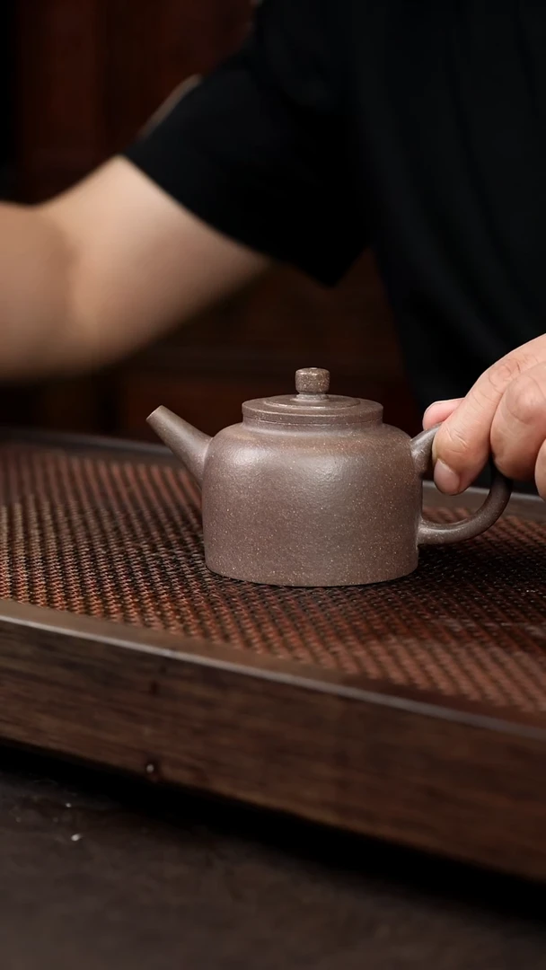 茶壶紫砂岩中泥金钟