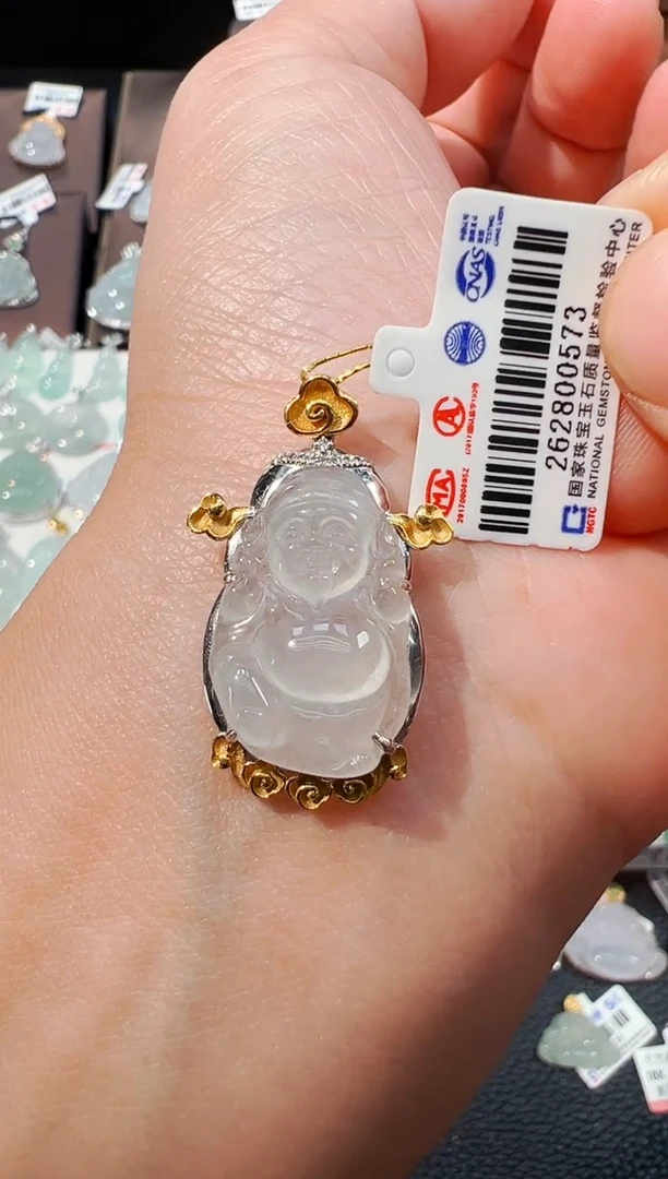 翡翠18K金镶嵌颈饰财神爷吊坠