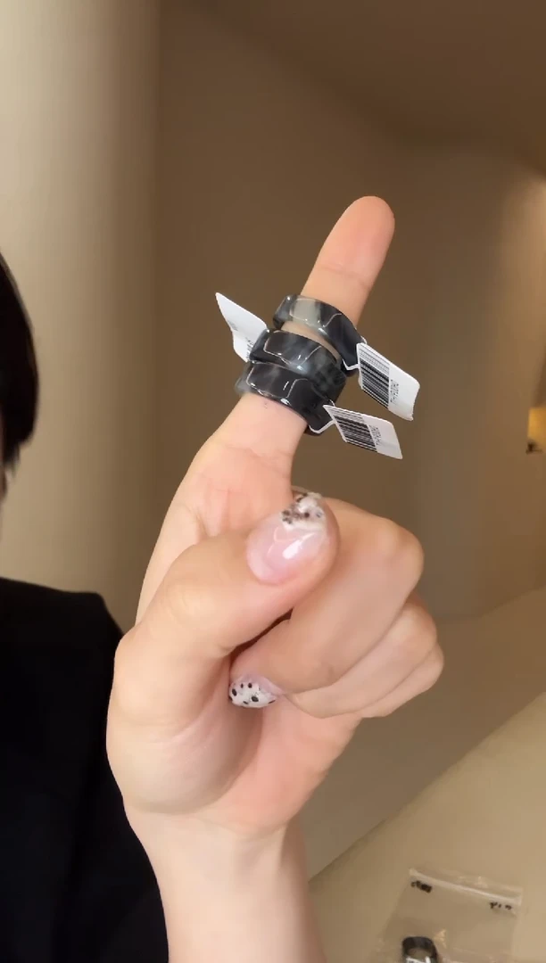 未镶嵌戒指和田玉17码糖青花（方细条）多样性发其一